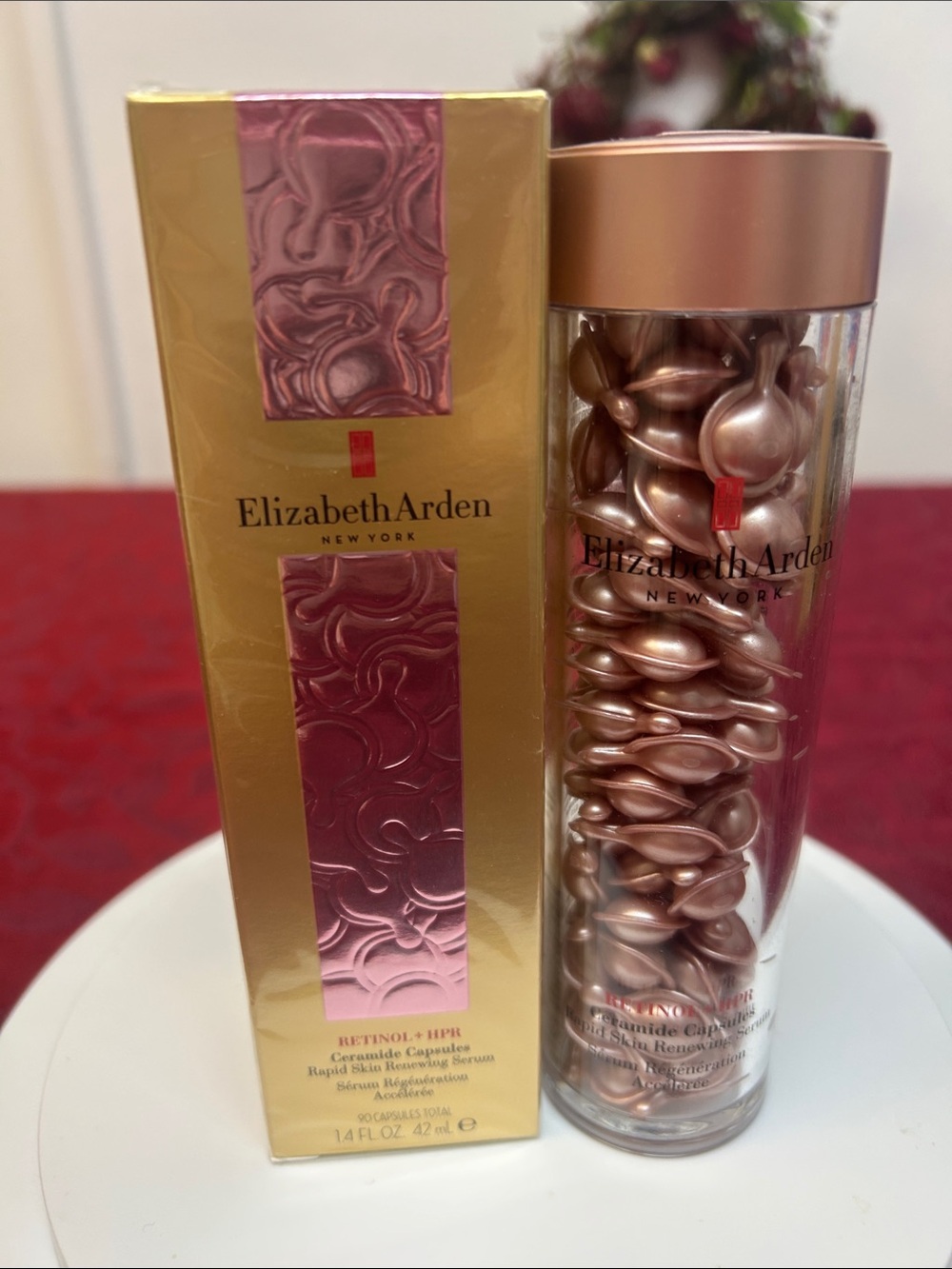 Elizabeth Arden Rose-Gold Retinol Ceramide Capsules